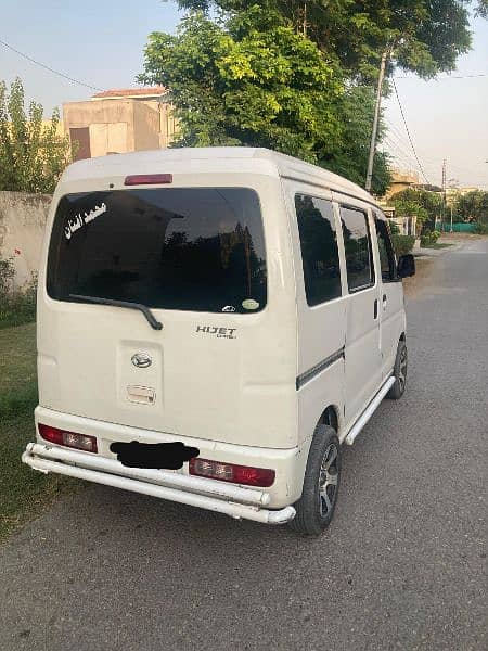 Daihatsu Hijet 2015 4