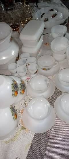 arcopal marble used but good dinner set 50000rs  (56 pcs)