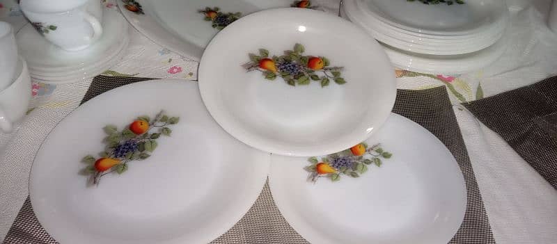 arcopal marble used but good dinner set 47000rs  (56 pcs) 3