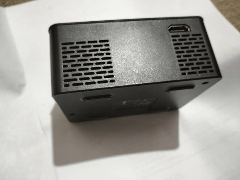 Mini projector UC26 3