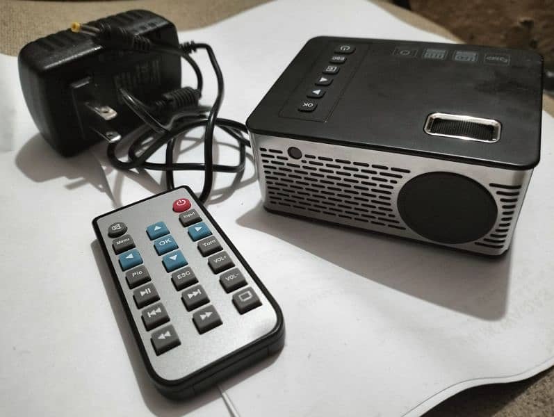 Mini projector UC26 5