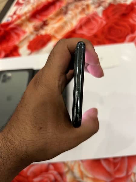 iphone 11 Pro Max PTA Approved 7