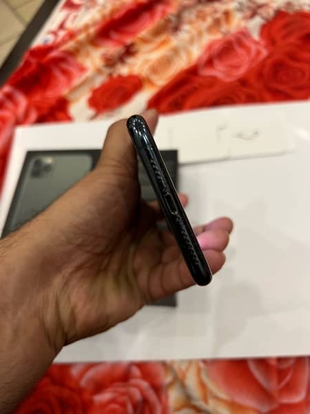 iphone 11 Pro Max PTA Approved 8