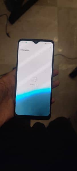 oppo F15 8+4gbram 128 alla ok just blue shade pani me gira tha 7