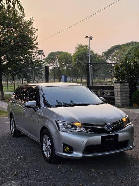 Toyota Corolla Fielder Hybrid 2014/17 2