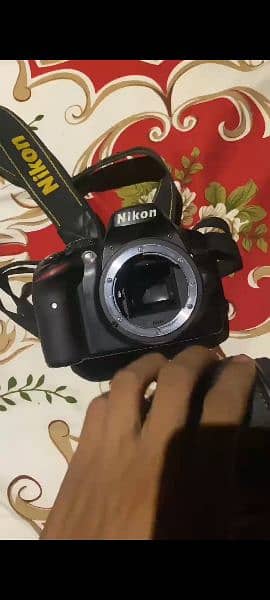 DSLR D3200 with 18-55mm lens 2