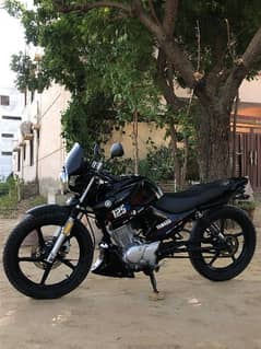 Yamaha Slammed YBR125-G