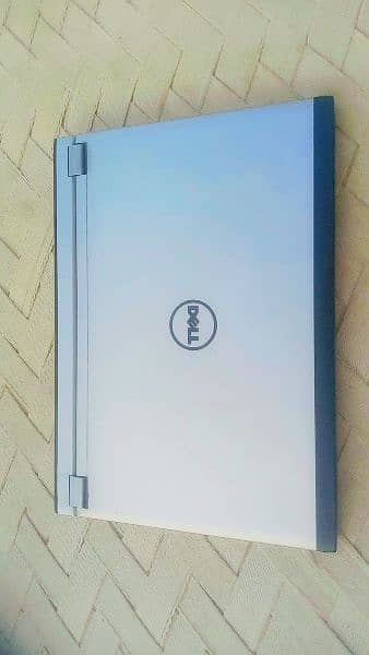 Dell Latitude 3330 Core I5 8th generation 4 Ram 256 memory 2