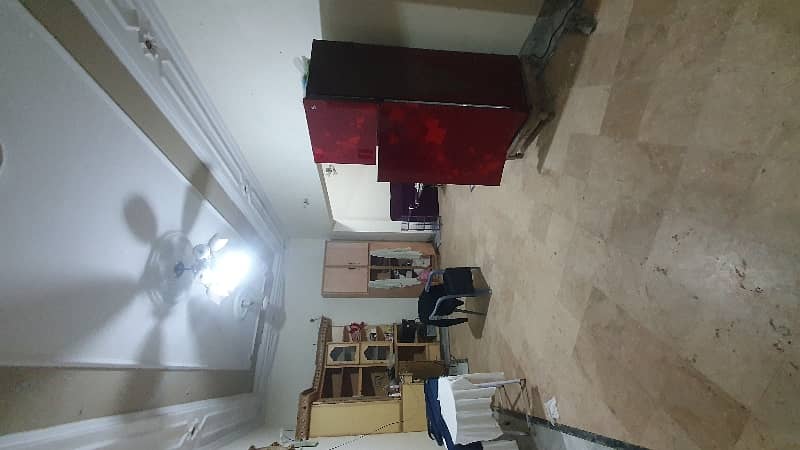 Bachelors Option 6 Marla 2. bed Lower Portion Garage Available For Rent Johar Town B2 1