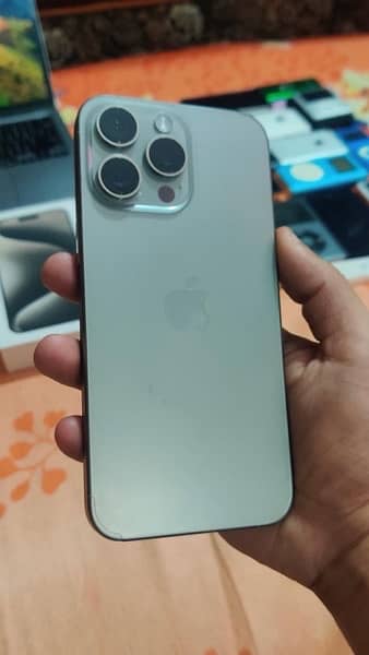 Iphone 15 Pro Max 0