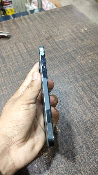 i phone 12 pro brand new condition 256 pta 8