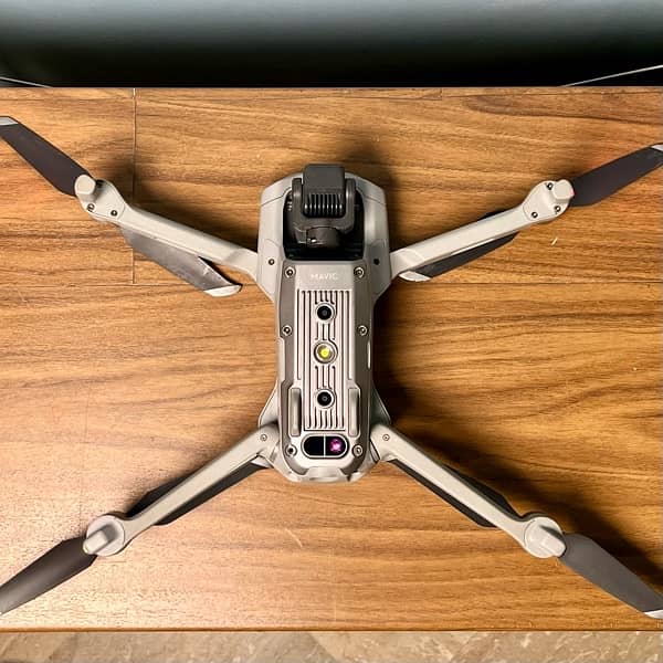 DJI Mavic Air 2 Fly More Combo 4