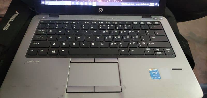 Hp-Elitebook 820 G2 1