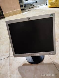 HP moniter LCD 17 inches no repair no falt prize FNF