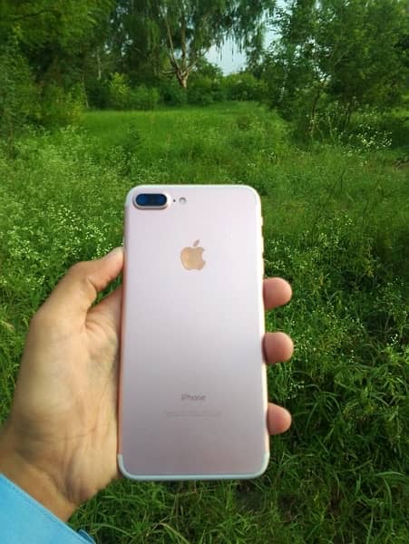 iphone 7 plus 32 gb jv phone baki sb all ok ha urgent sale 1