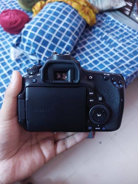 Canon EOS 60D (18=55)Stm. 4