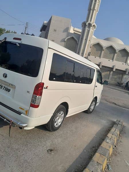 Toyota Hiace 2011   13 registr hai 8