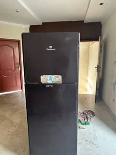 DAWLENCE MEDIUM SIZE FRIDGE