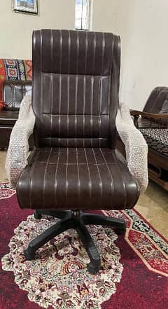 Executive chair  03001267517