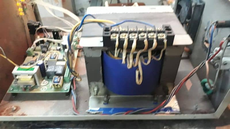 Power Full 1000 Watt UPS 12 V 4