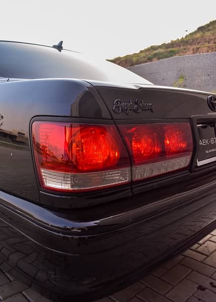 Toyota Crown 2000 4