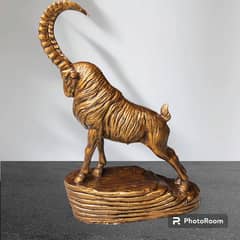 Markhor ibex statue and sculpture