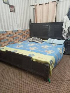 King size bed 2 side tables and dressing table 0