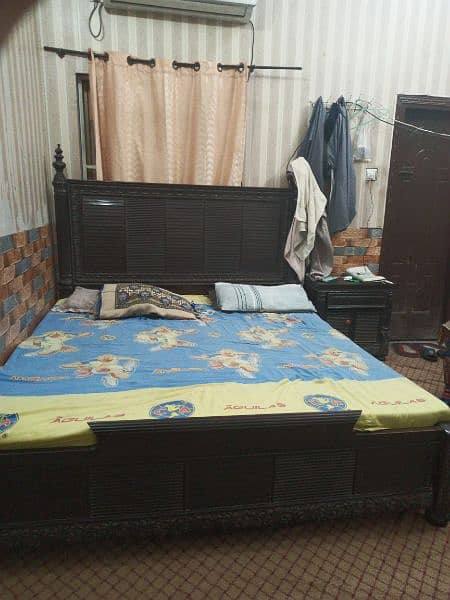 King size bed 2 side tables and dressing table 2