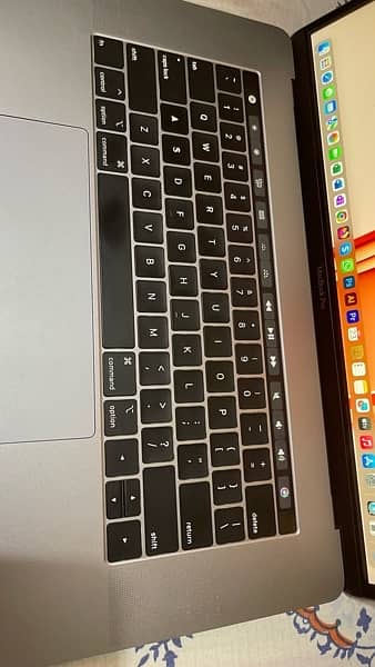 Macbook Pro 2018 15inch 4