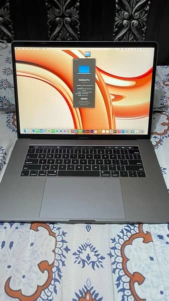 Macbook Pro 2018 15inch 10