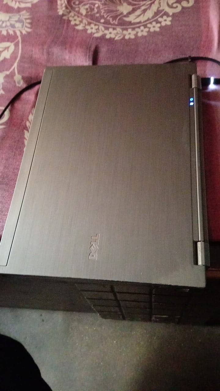 DELL LATITUDE E6410 0