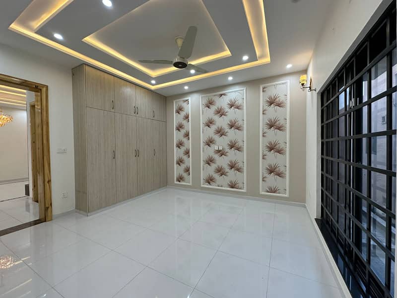 Brand New 10 Marla House For Rent In Tulip Block Sector C Bahria Town Lahore 5