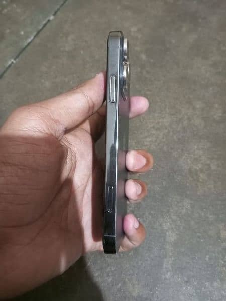 Iphone Xr to 13 pro sale and exchange 3