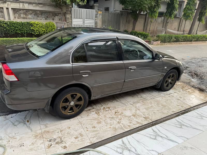 Honda Civic VTi 2004 4