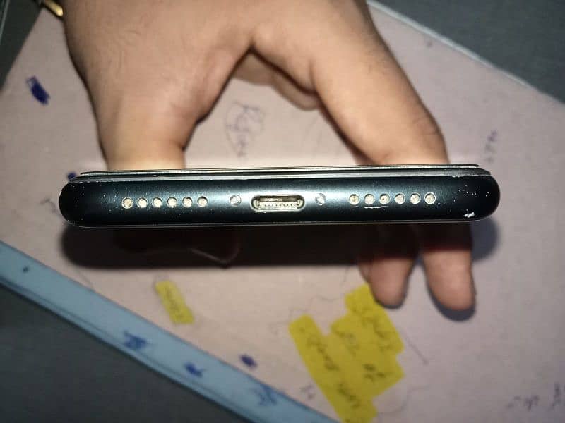 iphone XR 10/9 condition 3