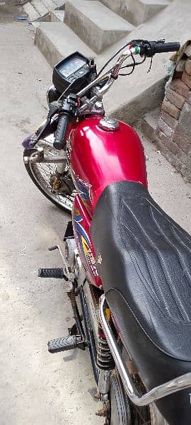 Documents completed , Bilkul new Condition United Motorcycle for sale. 9