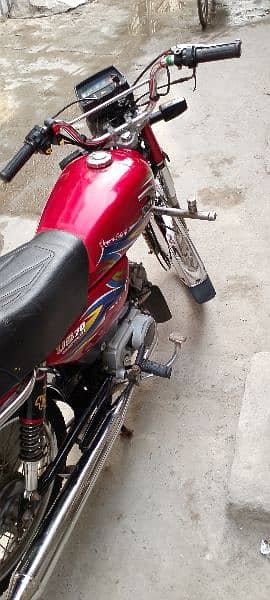 Documents completed , Bilkul new Condition United Motorcycle for sale. 12