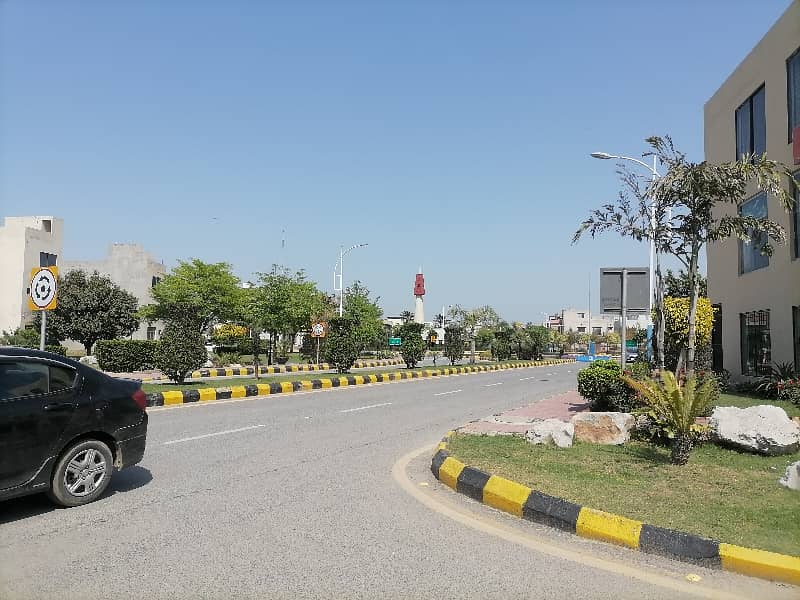 Spacious Prime Location Residential Plot Is Available For sale In Ideal Location Of Bahria Nasheman - Zinia 3