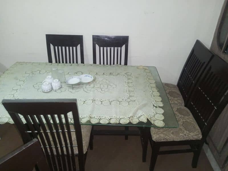 6 seater dining table 0