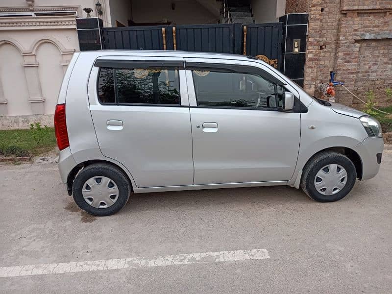 Suzuki Wagon R 2017 6