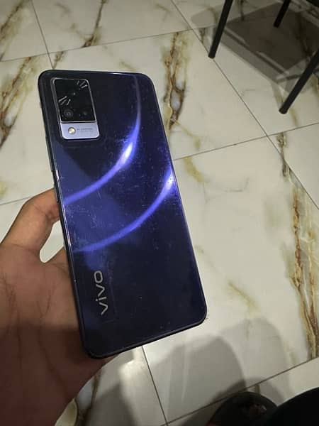 Vivo V21 1