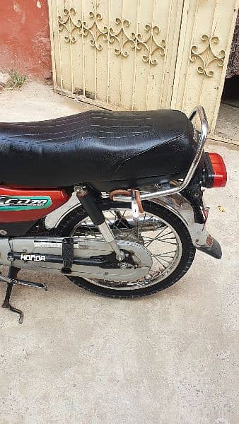 Honda cd70 4