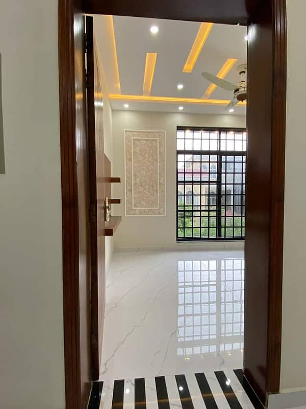 5 Marla House Available For Rent In Block AA Sector D Bahria Town Lahore 14