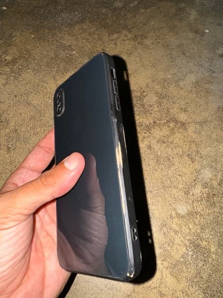 iPhone XS Max Glass Cover (Used) Black colour 1