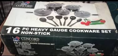 This is a 16 piece non stick heavy gauge cookware set