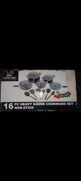 This is a 16 piece non stick heavy gauge cookware set 1