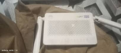 aik routers ptcl ka hai ain nayatel ka hai