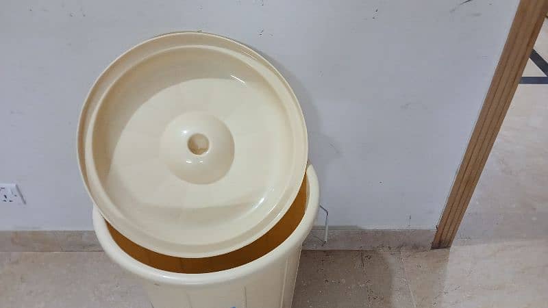 Flour Container ( 40 kg) Capacity 2