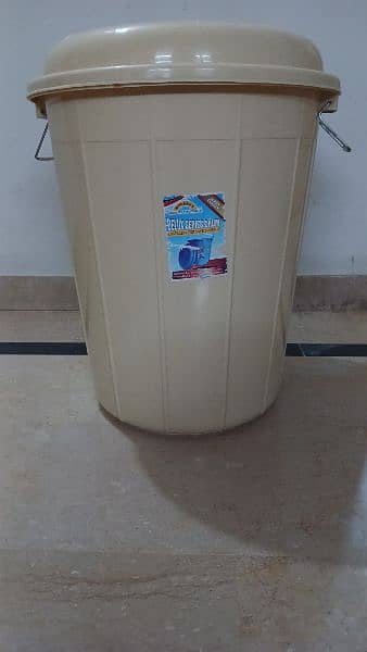 Flour Container ( 40 kg) Capacity 4