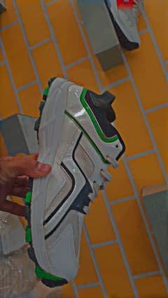 men,s sport gripper shoes 0